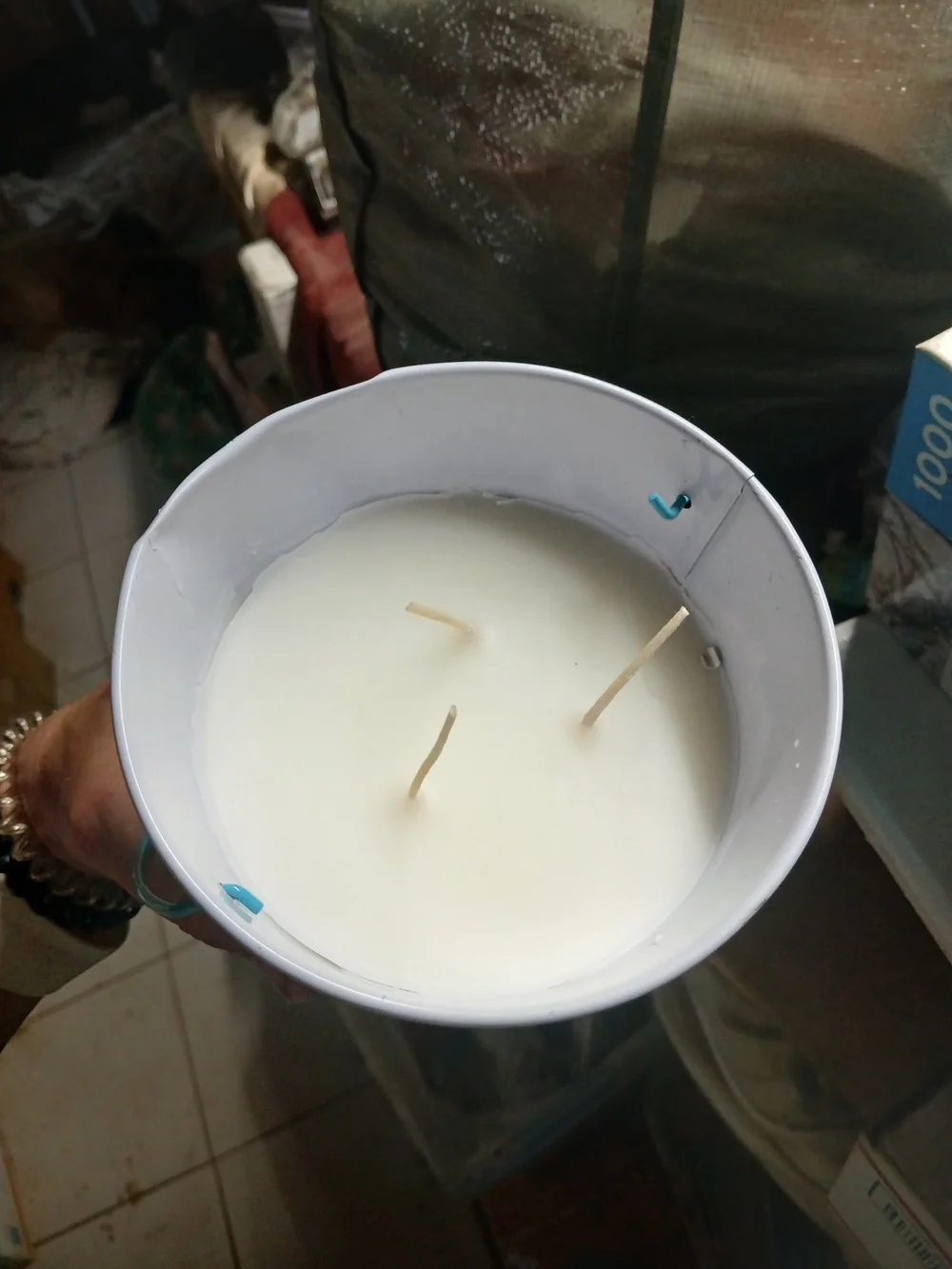 Everyday Living 18 Oz Citronella Bucket Candle Light Blue And White